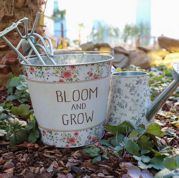 Metall Übertopf mit Tragegriff "Bloom & Grow" 20x18cm